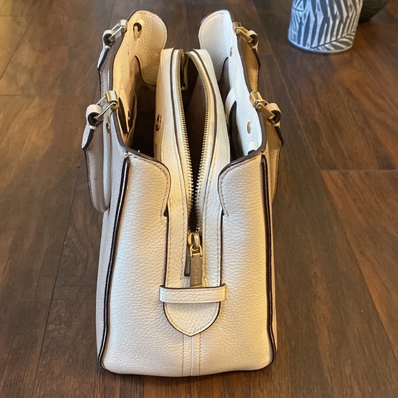 Kate Spade Satchel - Picture 4 of 9